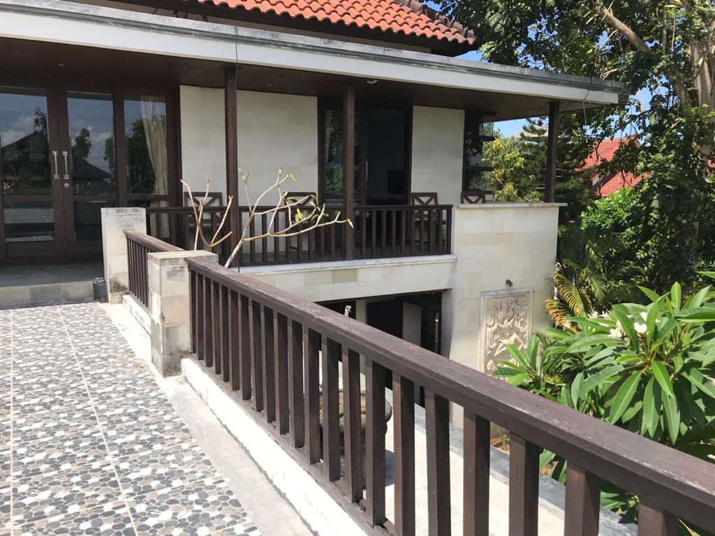 Villa dijual di Pecatu Graha, Kuta, Badung